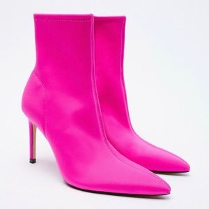 ZARA HIGH-HEEL ANKLE BOOTS IN STRETCH FABRIC FUCHSIA